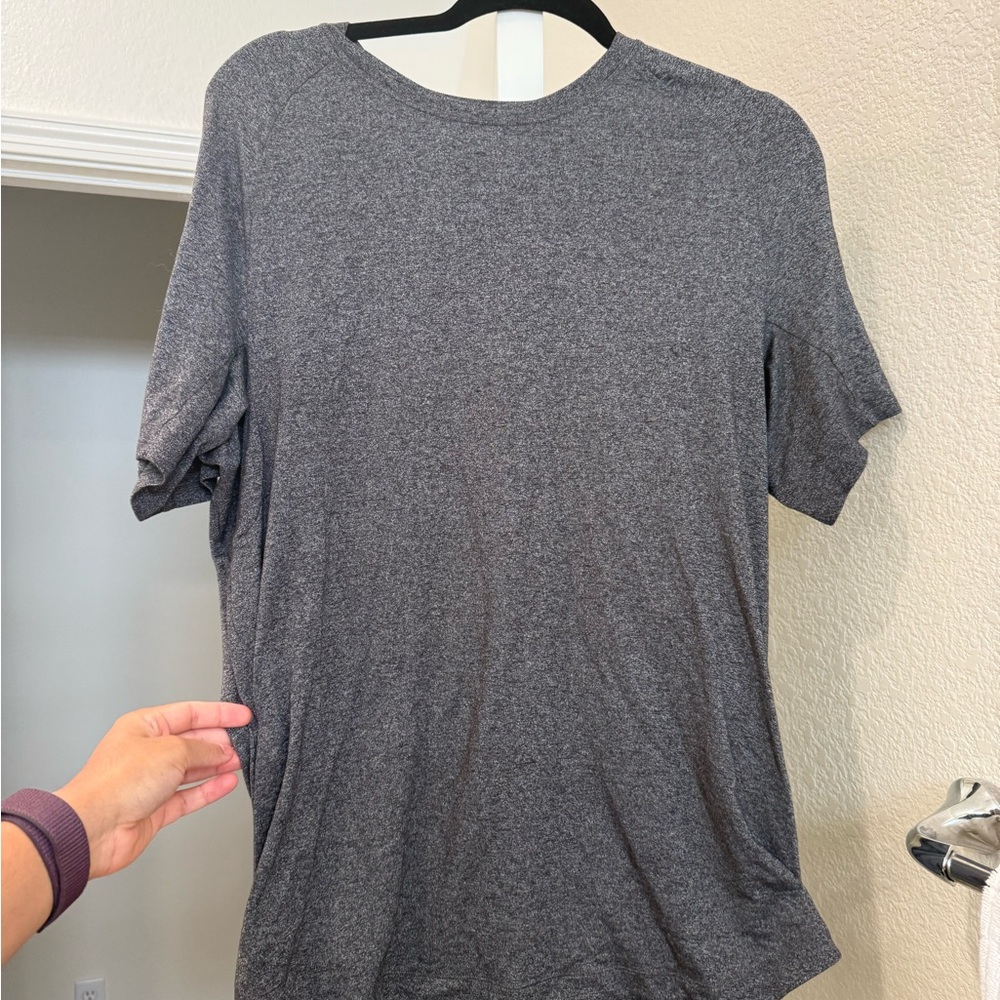 lululemon athletica Gray Short Sleeve Tee